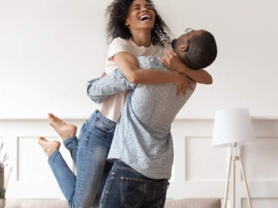 Disfruta del día del amor sin hacer compras en exceso